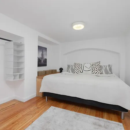 Charming Two-bedroom Centre With A Mezzanine By Renters * Varšava