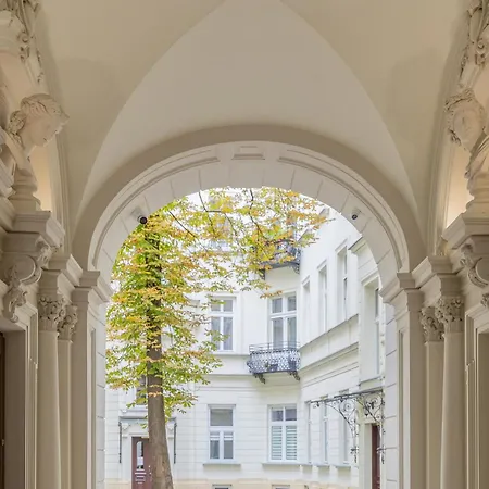 Charming Two-bedroom Centre With A Mezzanine By Renters * Varšava